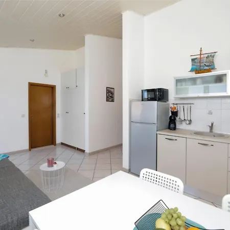 With Parking Space Okrug Gornji, Ciovo - 25259 Apartamento